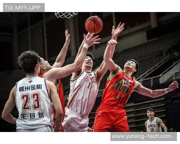 深圳篮球队防反战术解析助力球队在赛场上逆转局势 深圳篮球队防反战术解析助力球队在赛场上逆转局势